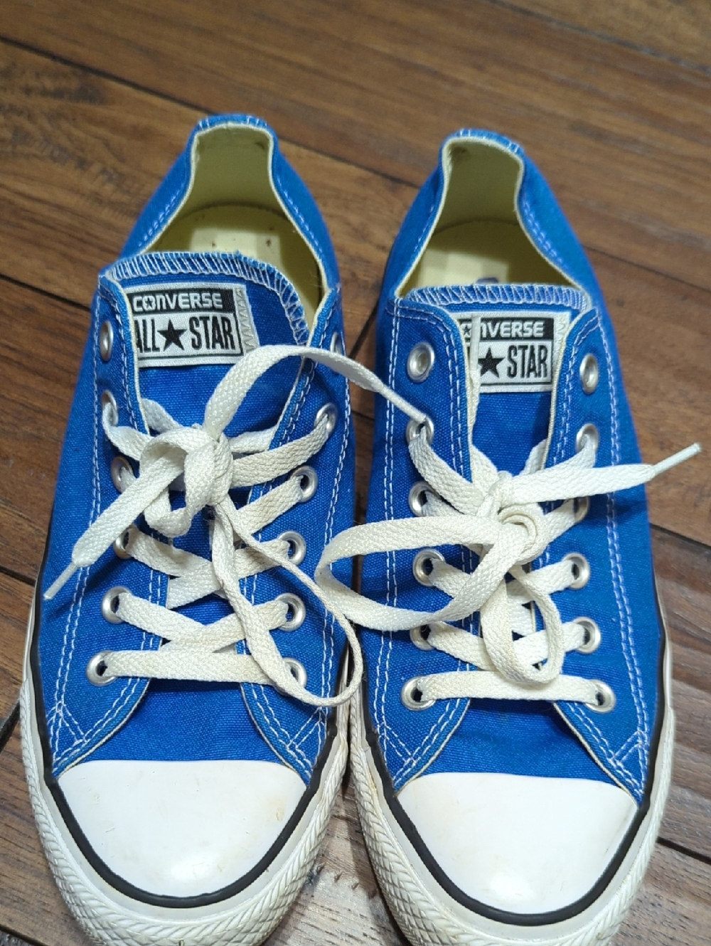 Converse  Low Top Sneakers - Blue with White Laces Size Women's 8